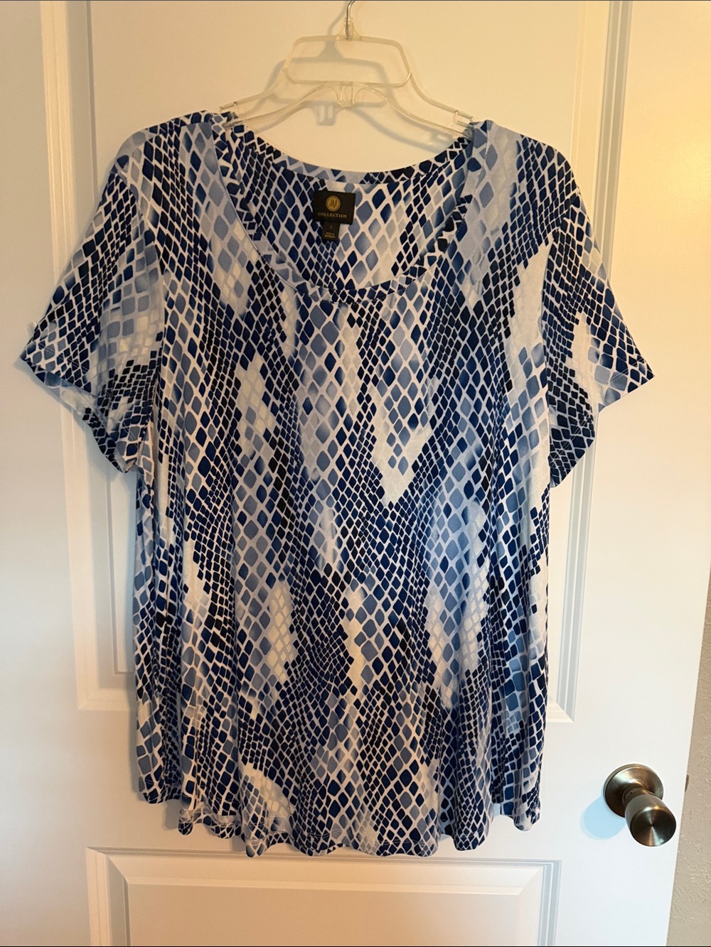 Dana Buchman Blue Geometric Scoop Neck Short Sleeve Top